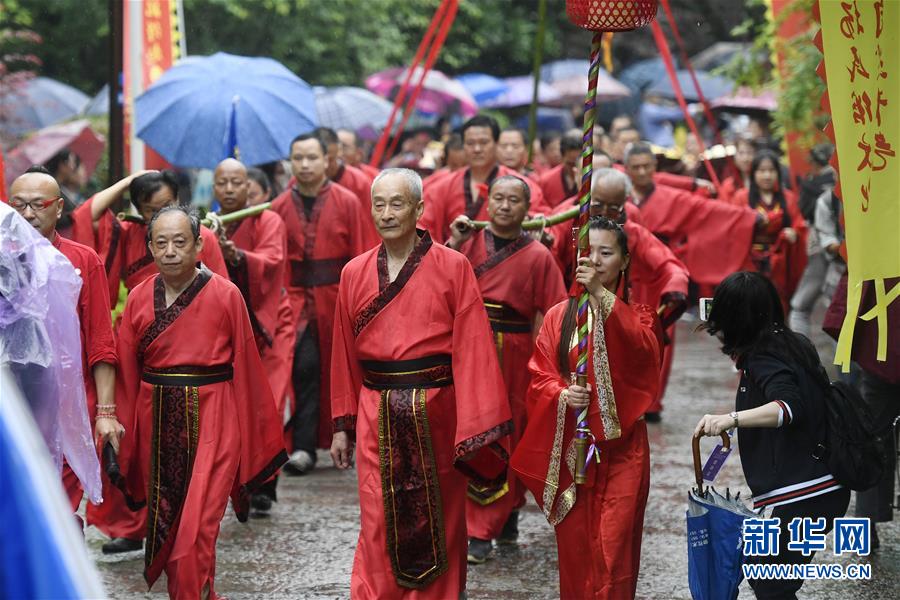 【傳家日歷】黑白分明，才夠酷