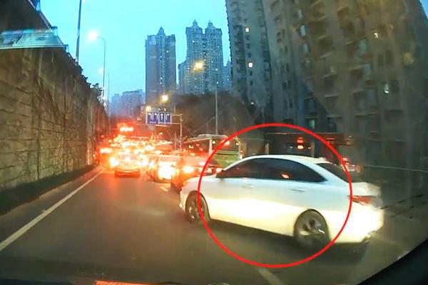 濃濃煙火氣！又一處新夜市！濟南領秀城社區"書苑夜市"營業