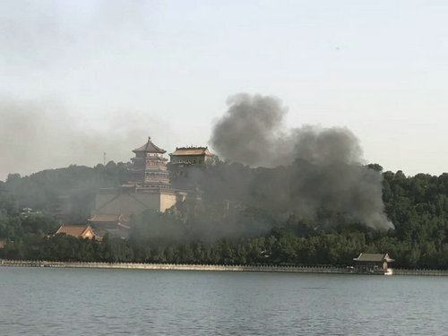 人類(lèi)簡(jiǎn)史說(shuō)了是八卦之力讓智人脫穎而出，討論八卦是刻在人類(lèi)基因里的