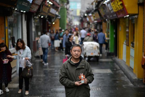 內(nèi)蒙古包頭白云鄂博碳中和綠色工礦氫能改造示范項(xiàng)目已完成投資0.35億元