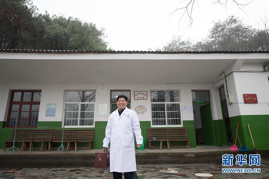 同樣是拍屎尿屁，王晶與周星馳為什么如此不同？