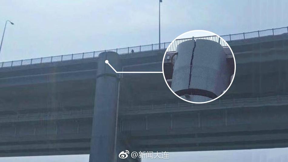 擠破頭進去，排著隊出來：年輕人加速逃離銀行