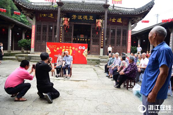 逐一排查確保無安全隱患,維護城市形象 濟南增設600余塊路名牌