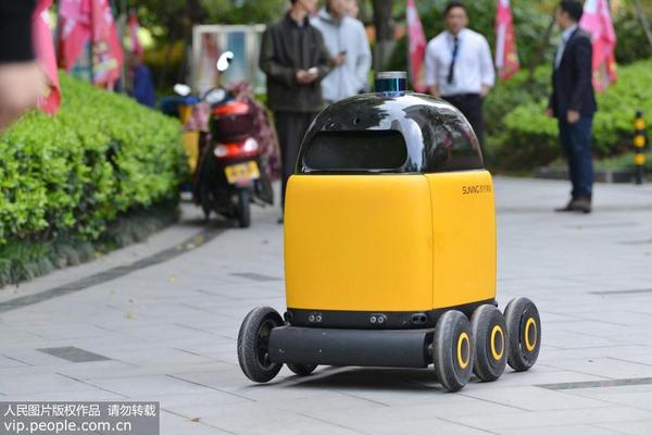 新疆：阜康抽水蓄能電站輸電線路加緊施工